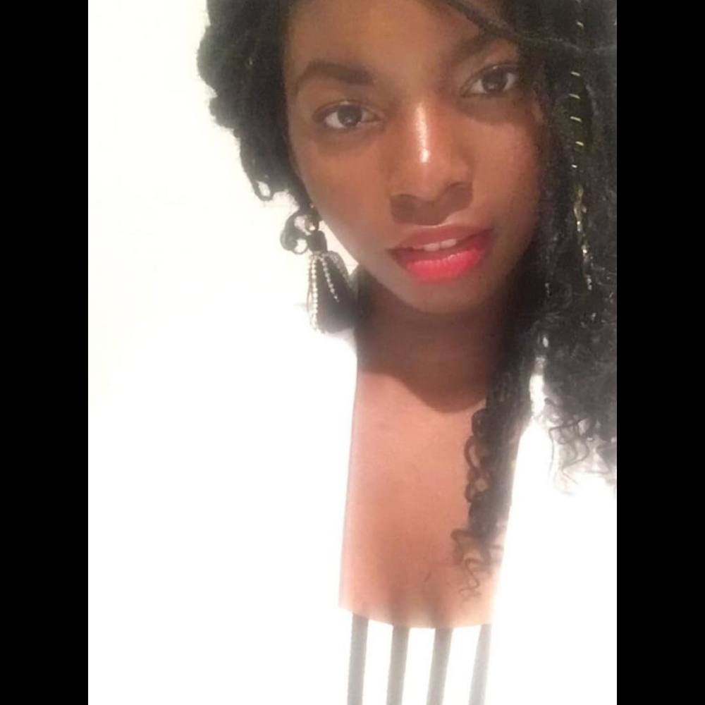 Meet your Posher, Tahirah